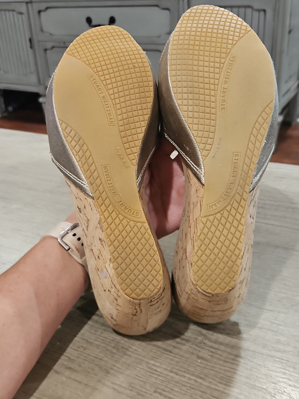 Stuart Weitzman Metallic Leather Slide Sandals Size 8.5 - Picture 7 of 13